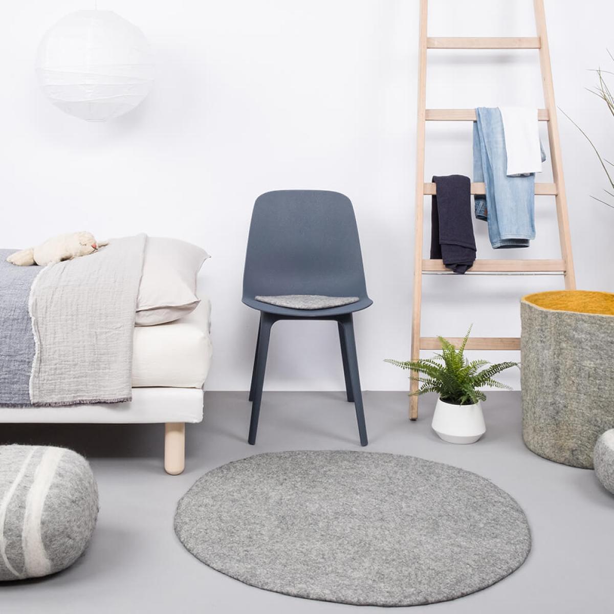 Felt Rug Carl Round – image 6