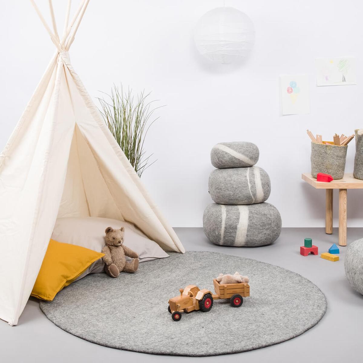 Felt Rug Carl Round – image 7