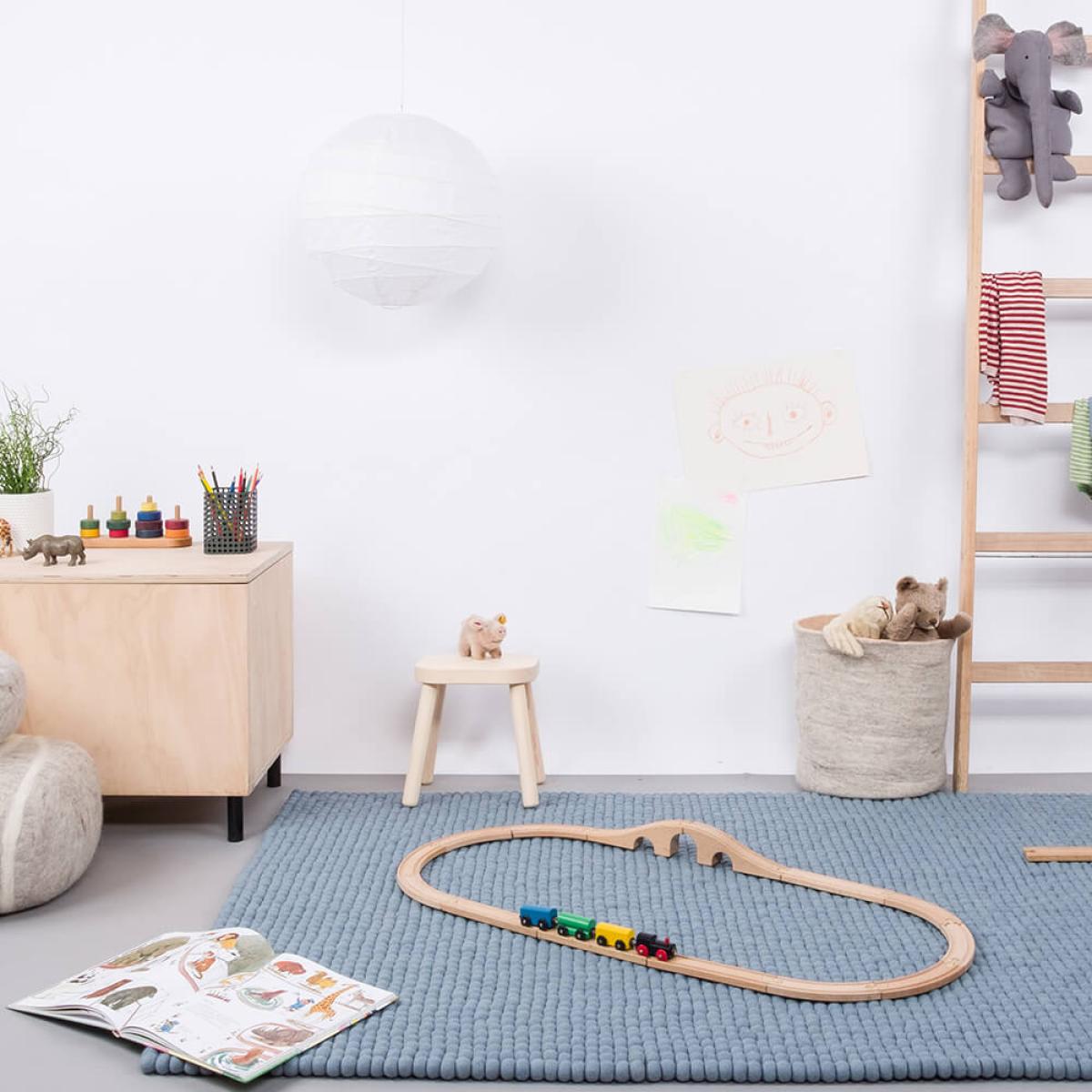 Felt Ball Rug Mia Square – image 7