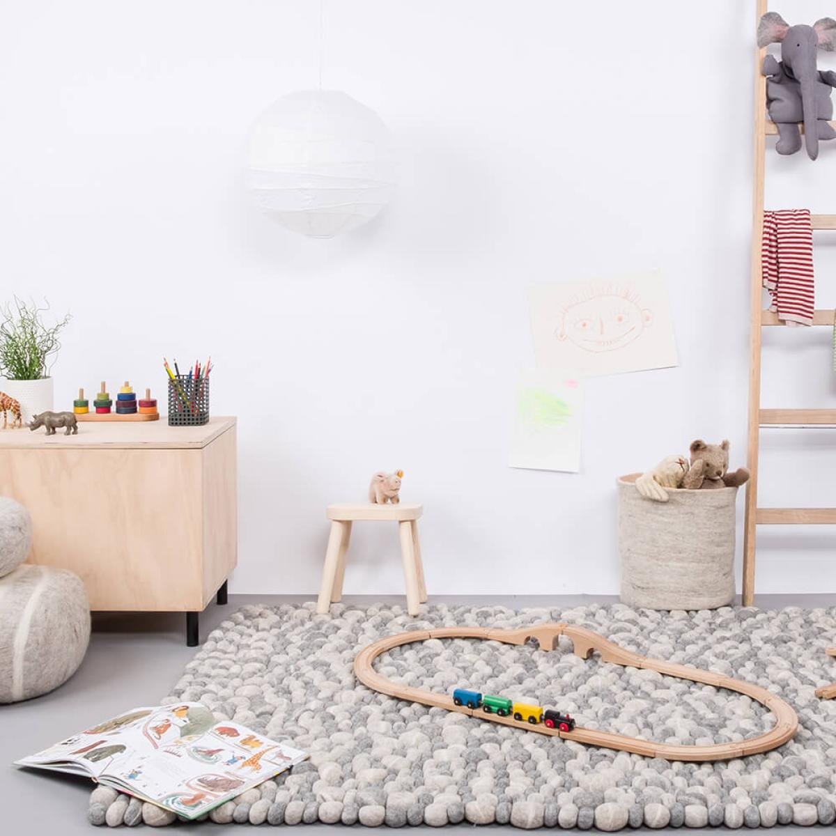 Felt Ball Rug Ernie Square – image 7