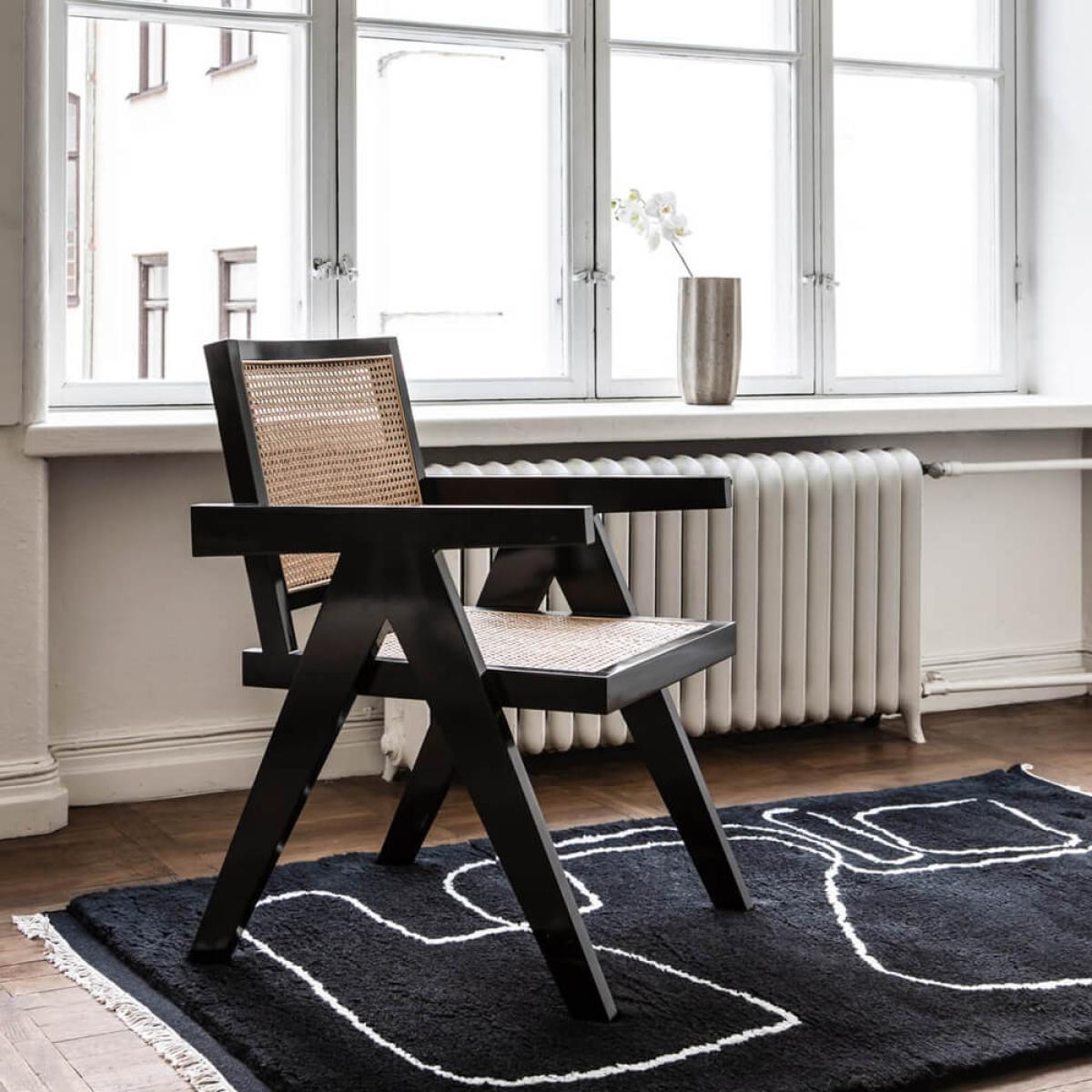 Black Connection Rug – image 2