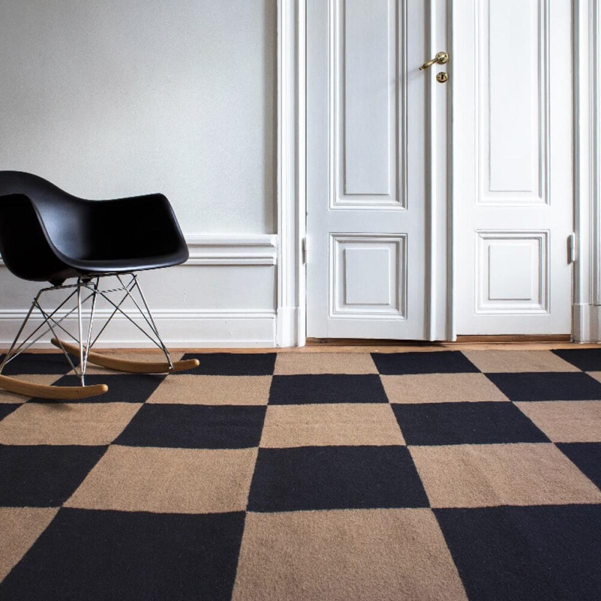 Tobacco Square Rug – image 2