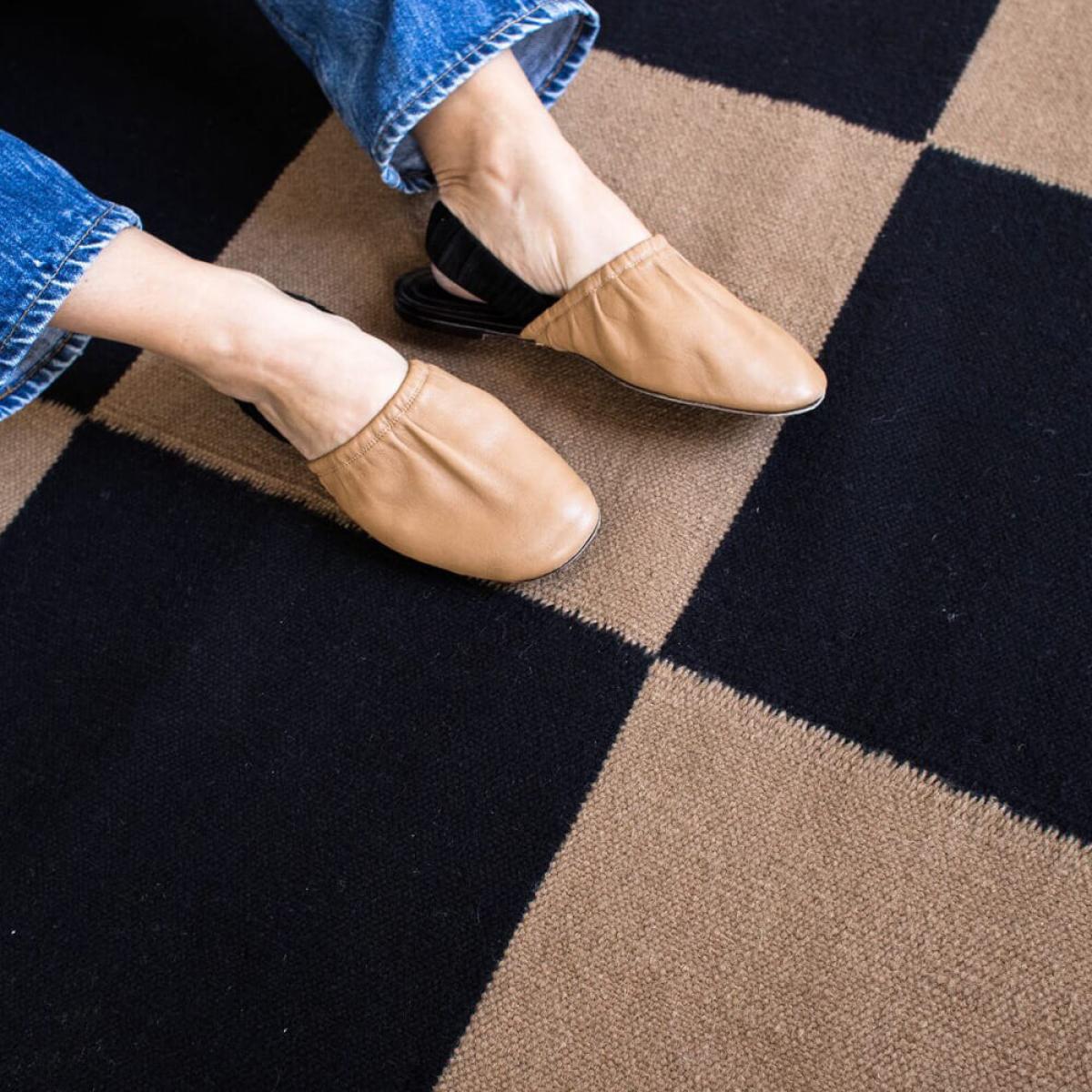 Tobacco Square Rug – image 3