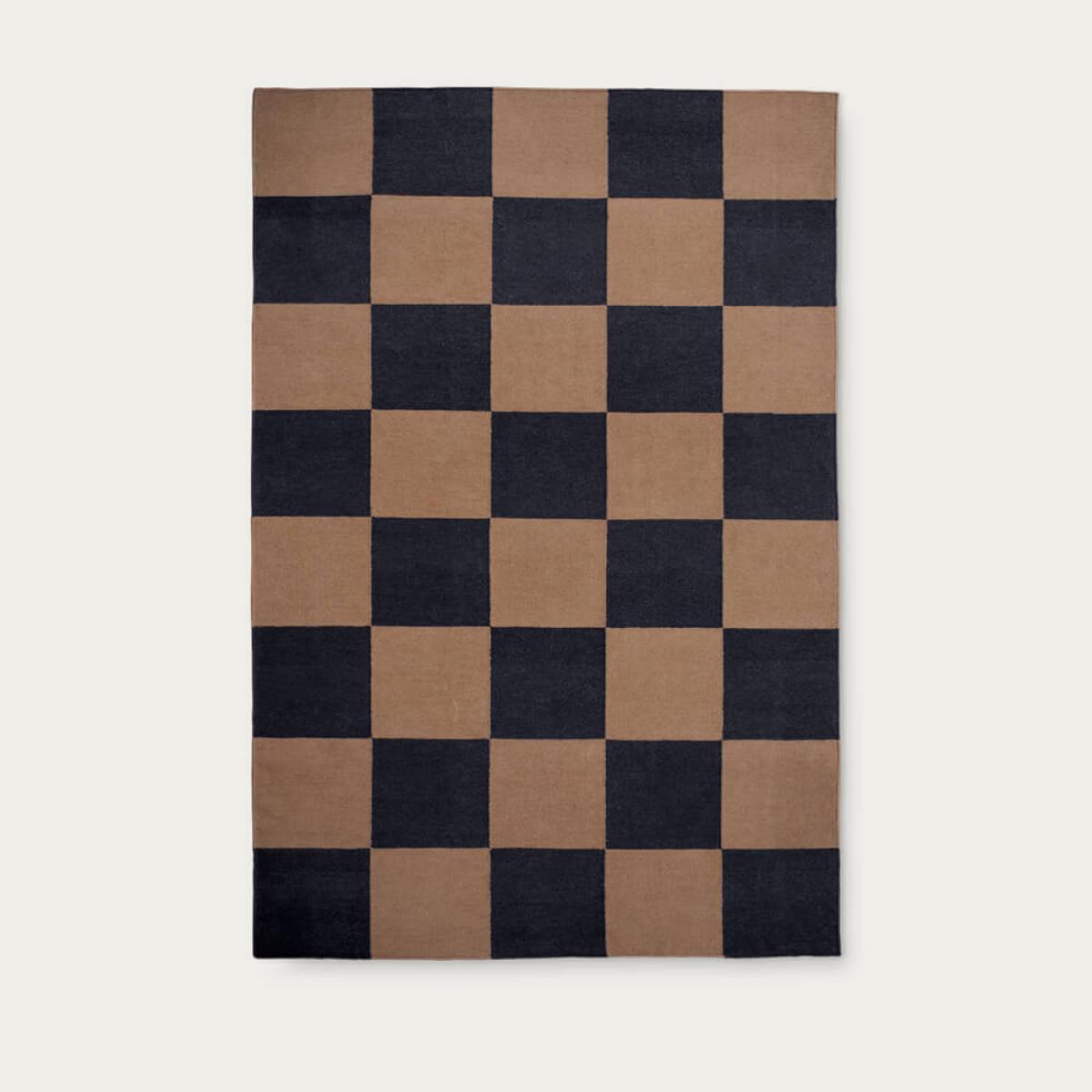 Tobacco Square Rug – image 1