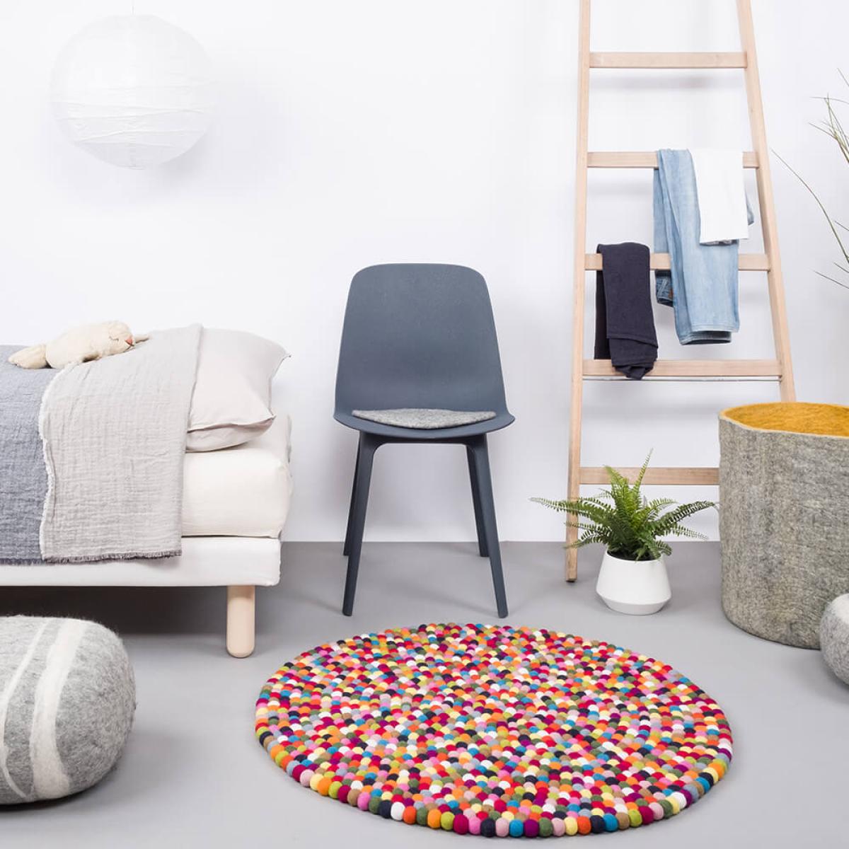 Felt Ball Rug Lotte Round – image 7
