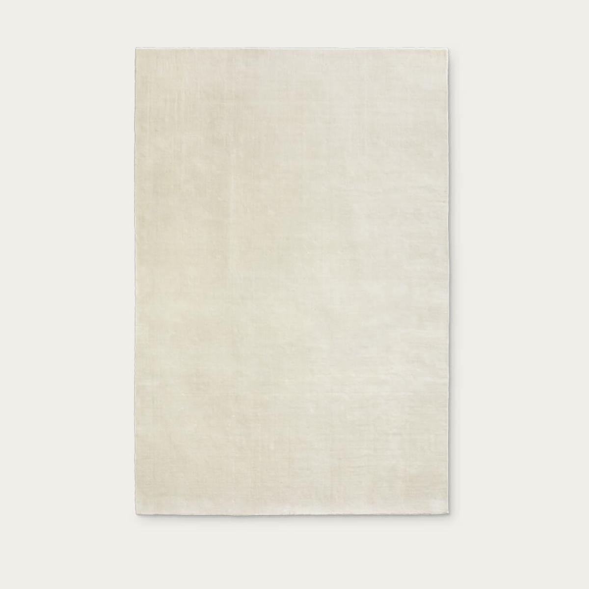 Dusty White Grand Rug – image 1