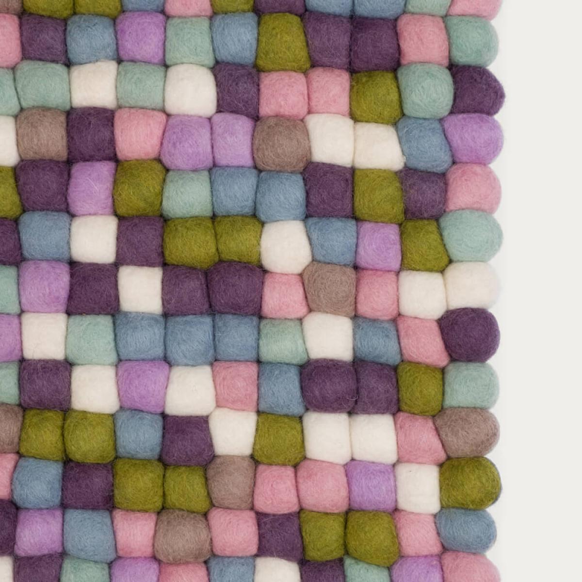 Felt Ball Rug Greta Square – image 2