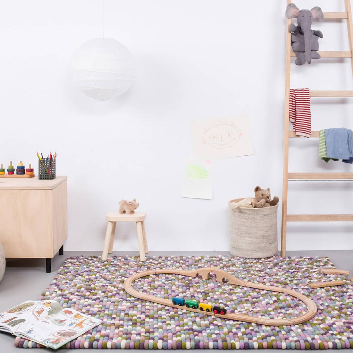 Felt Ball Rug Greta Square – image 7