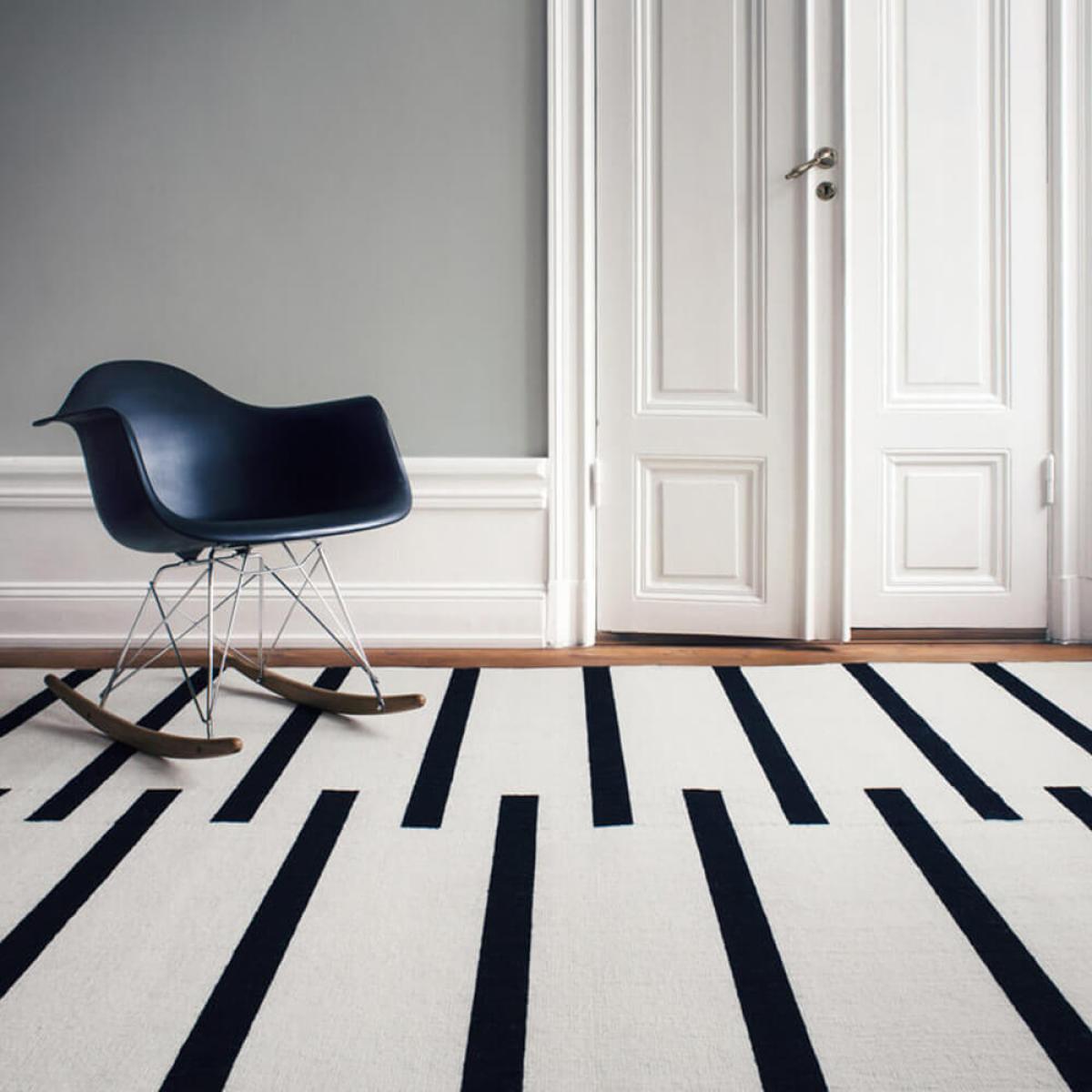 Cream/Black Tiger Rug – image 2