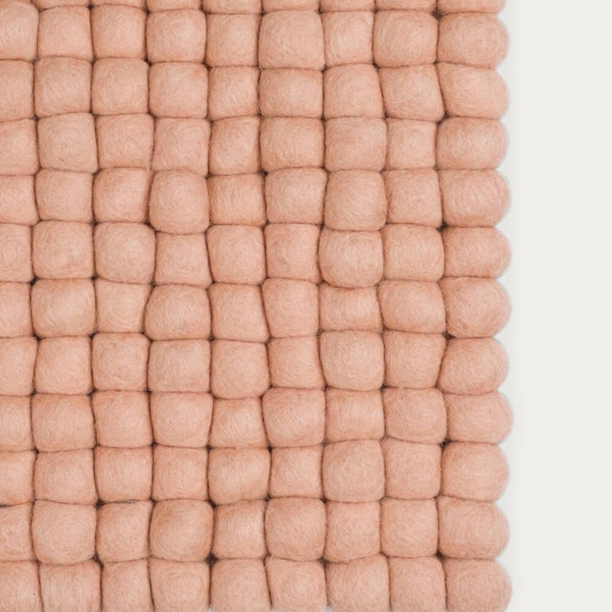 Felt Ball Rug Merle Square – image 2