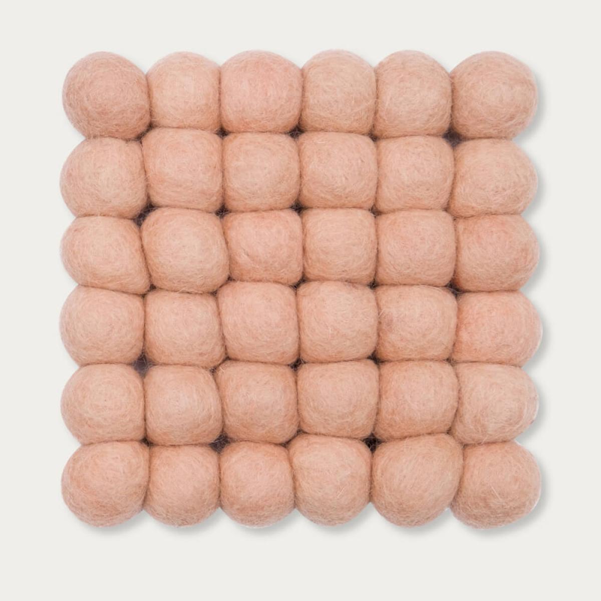 Felt Ball Rug Merle Square – image 9