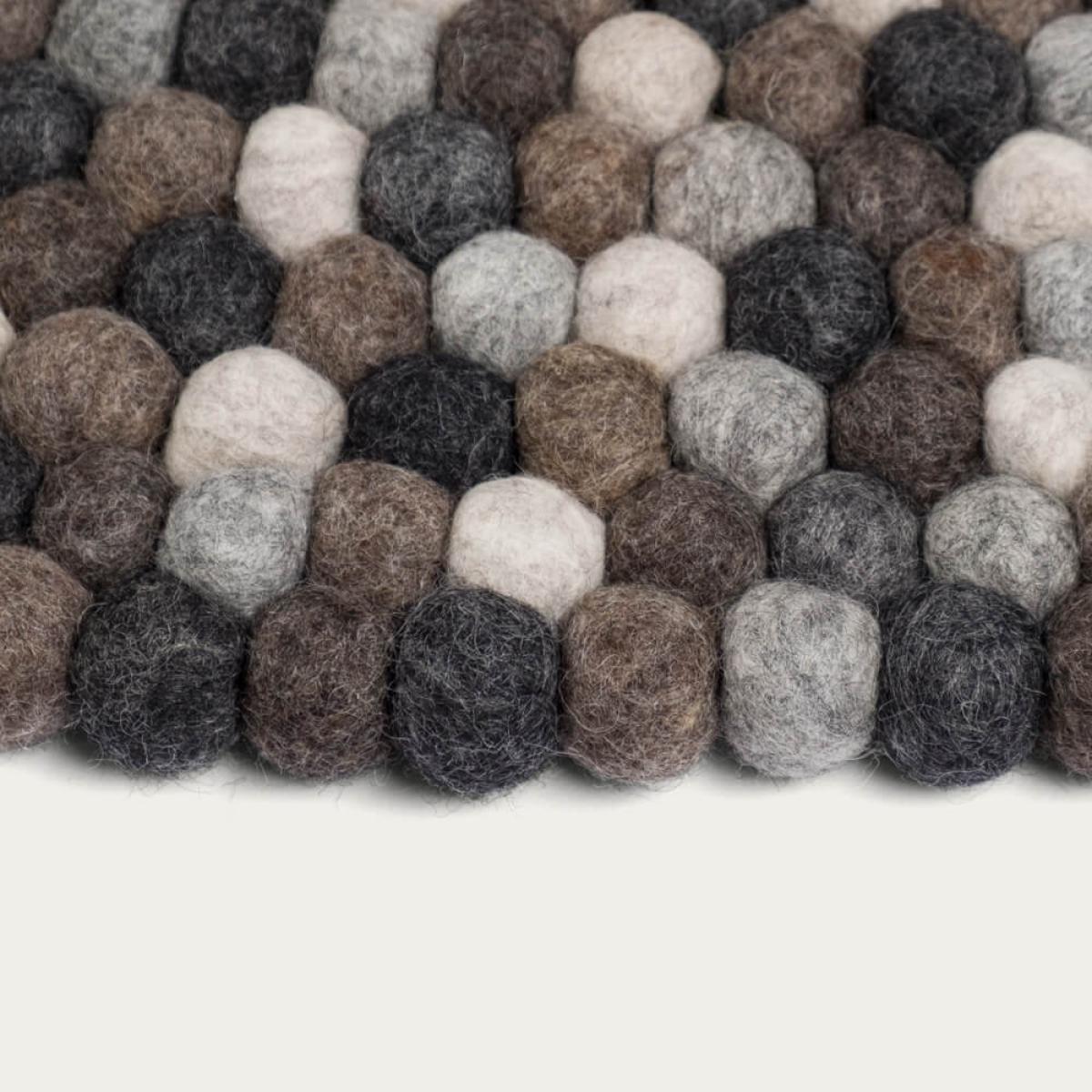 Felt Ball Rug Néla Round – image 3
