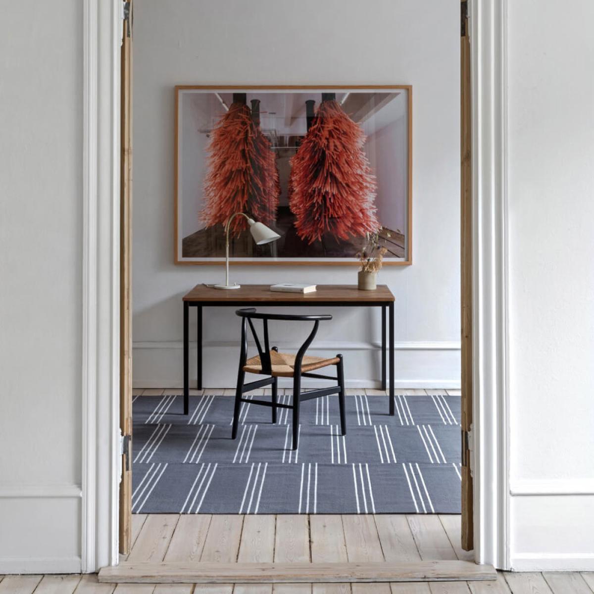 Gray/Cream Stripes Rug – image 3
