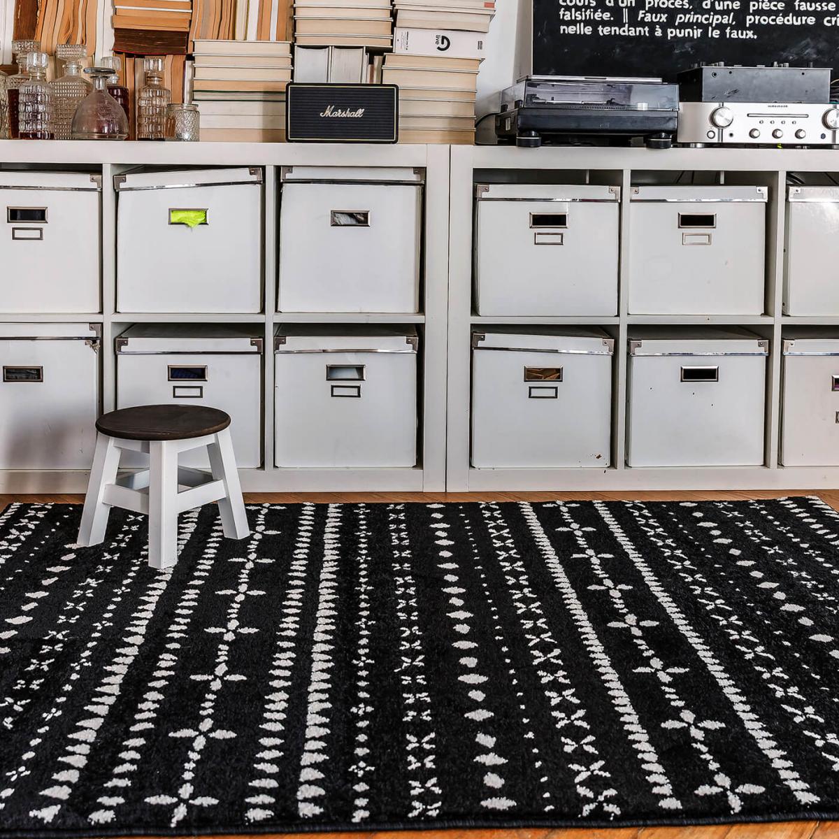 Black Ceramik Rug – image 2