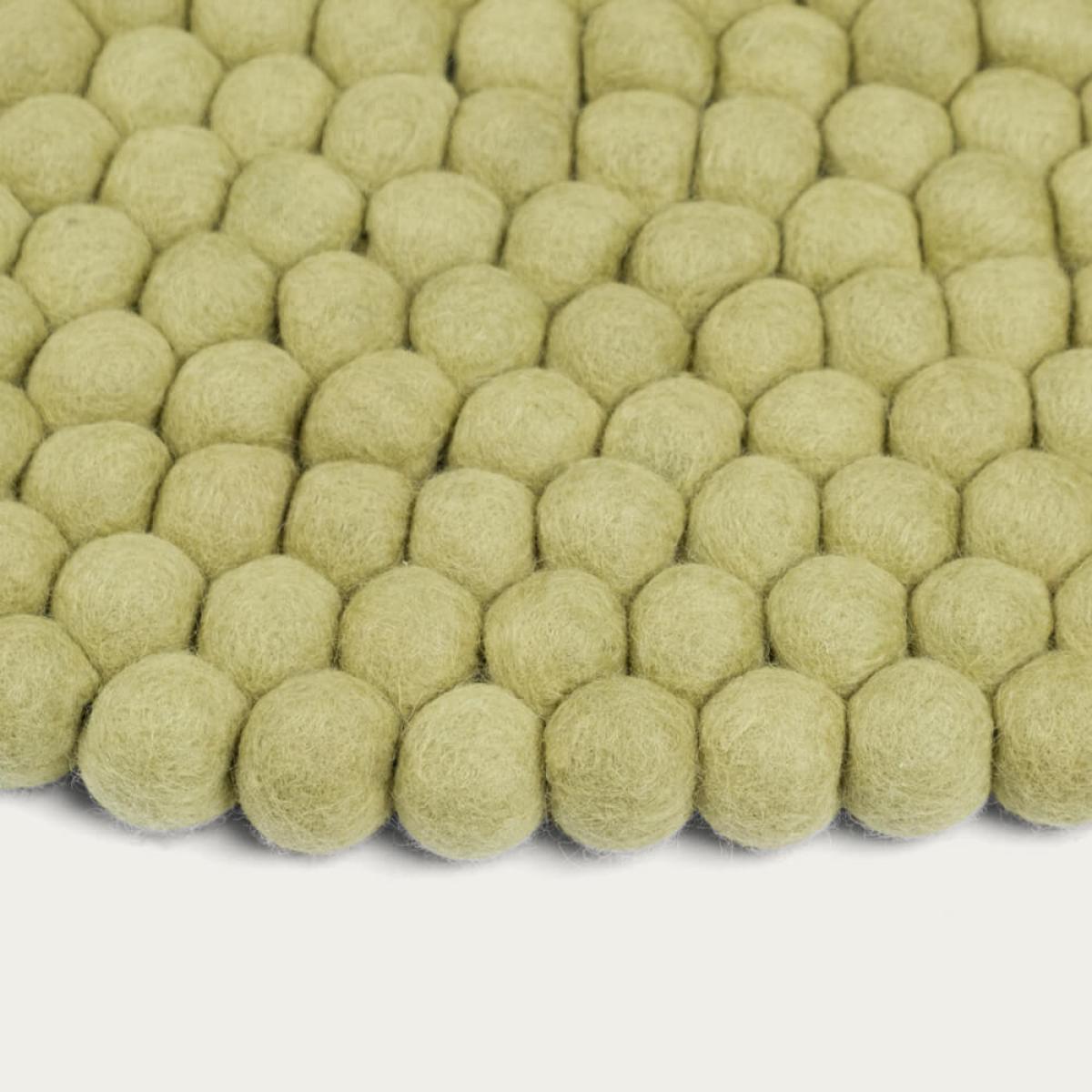 Felt Ball Rug Pitt Round – image 3