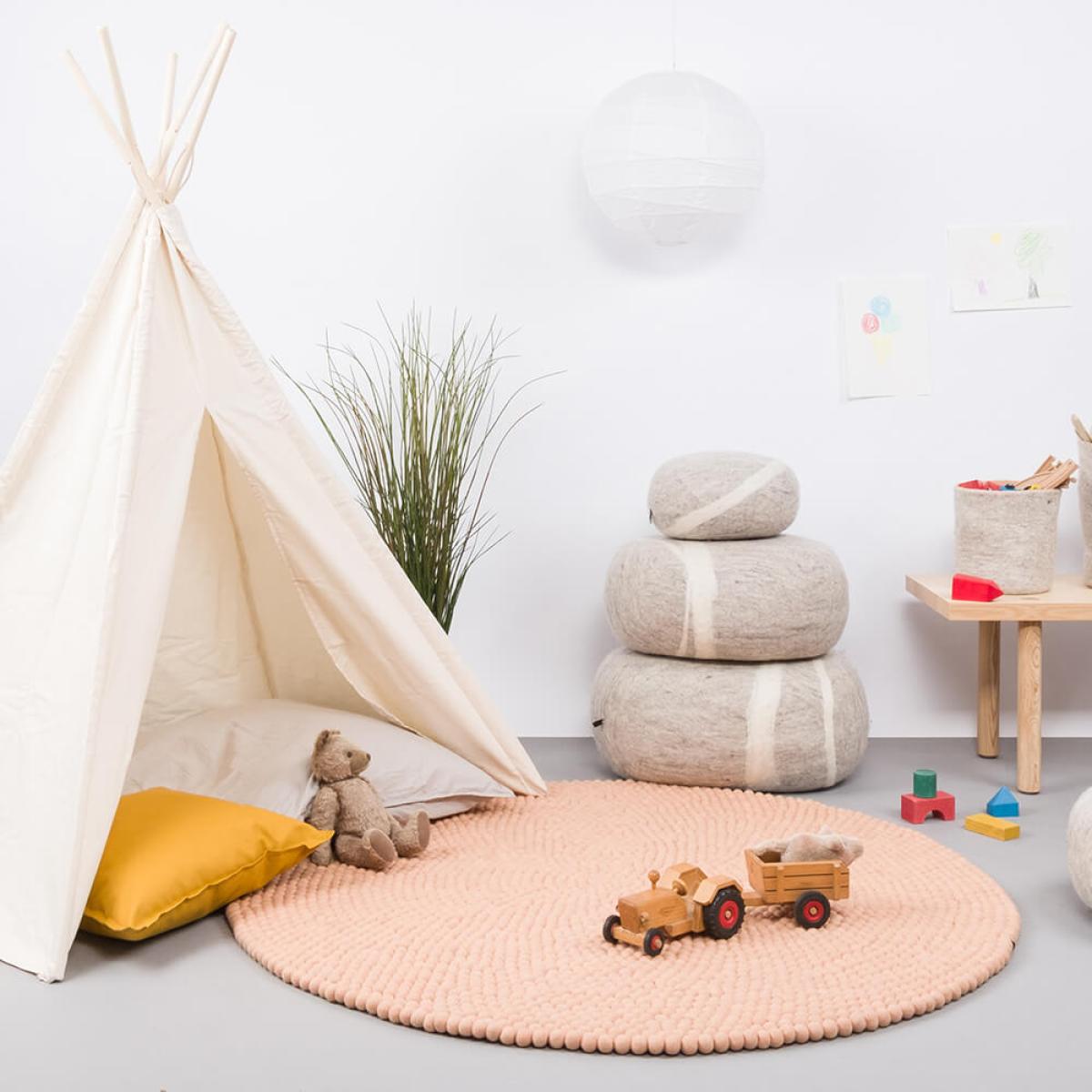 Felt Ball Rug Merle Round – image 7
