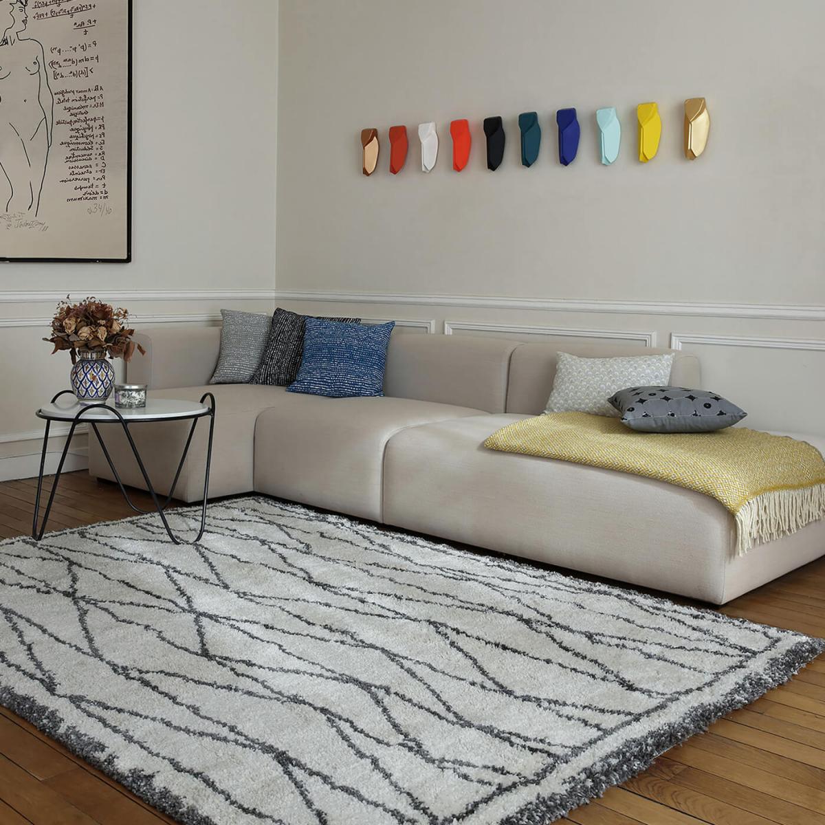 Pyramid Rug – image 2