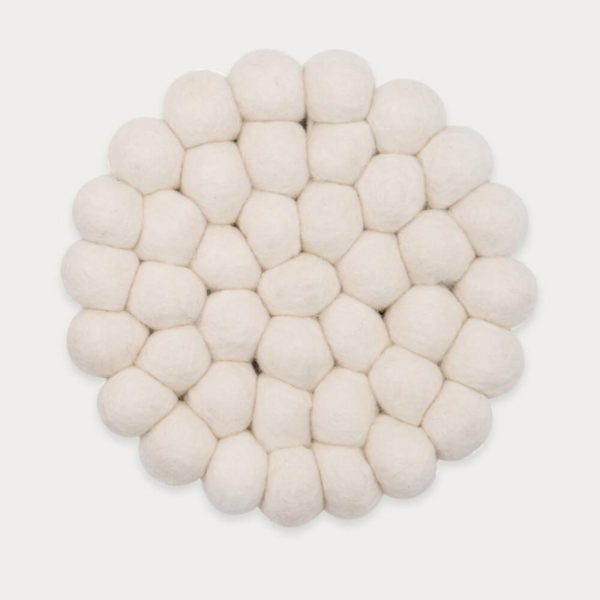 Felt Ball Rug Linéa Round – image 8
