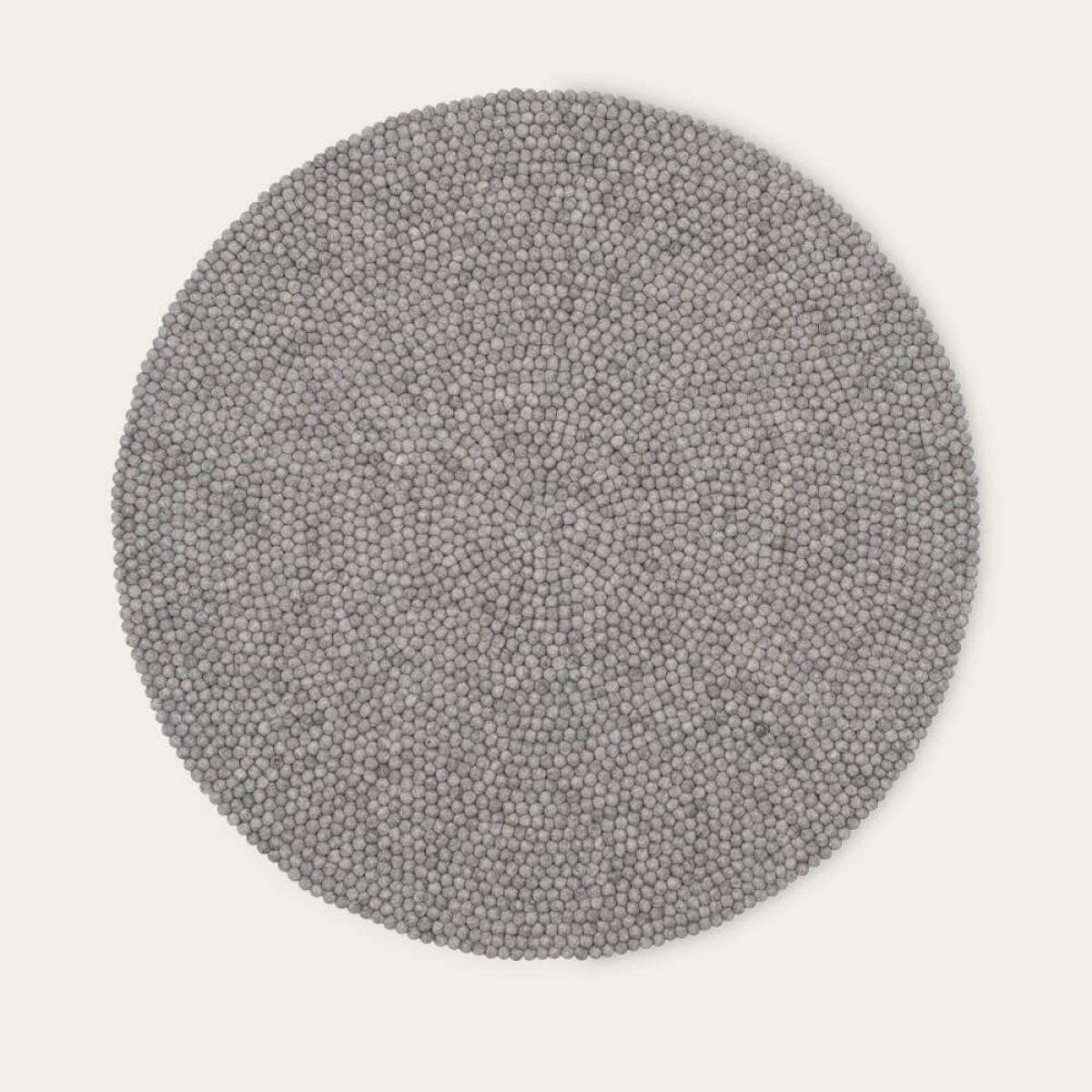 Felt Ball Rug Carl Round – image 8