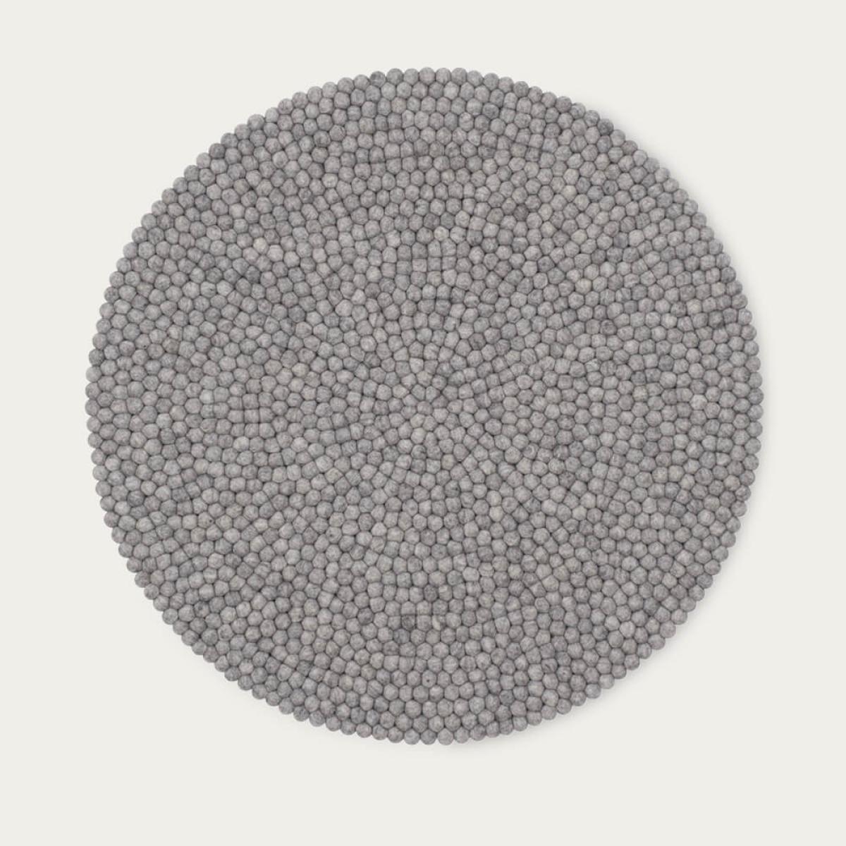 Felt Ball Rug Carl Round – image 1