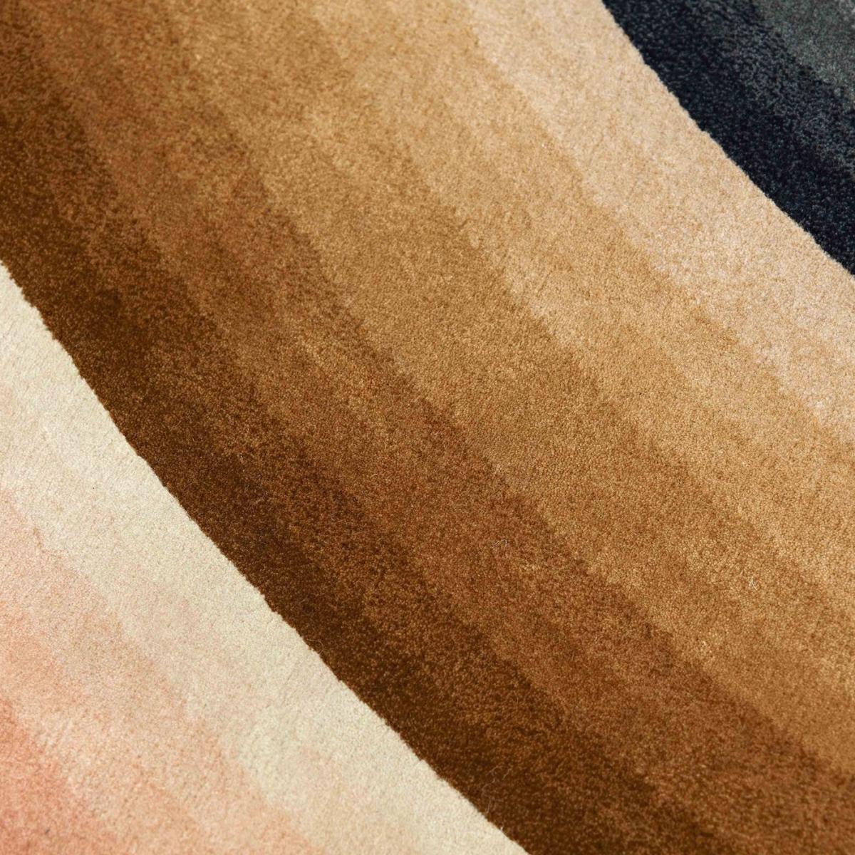Nude Round Mirage – image 3