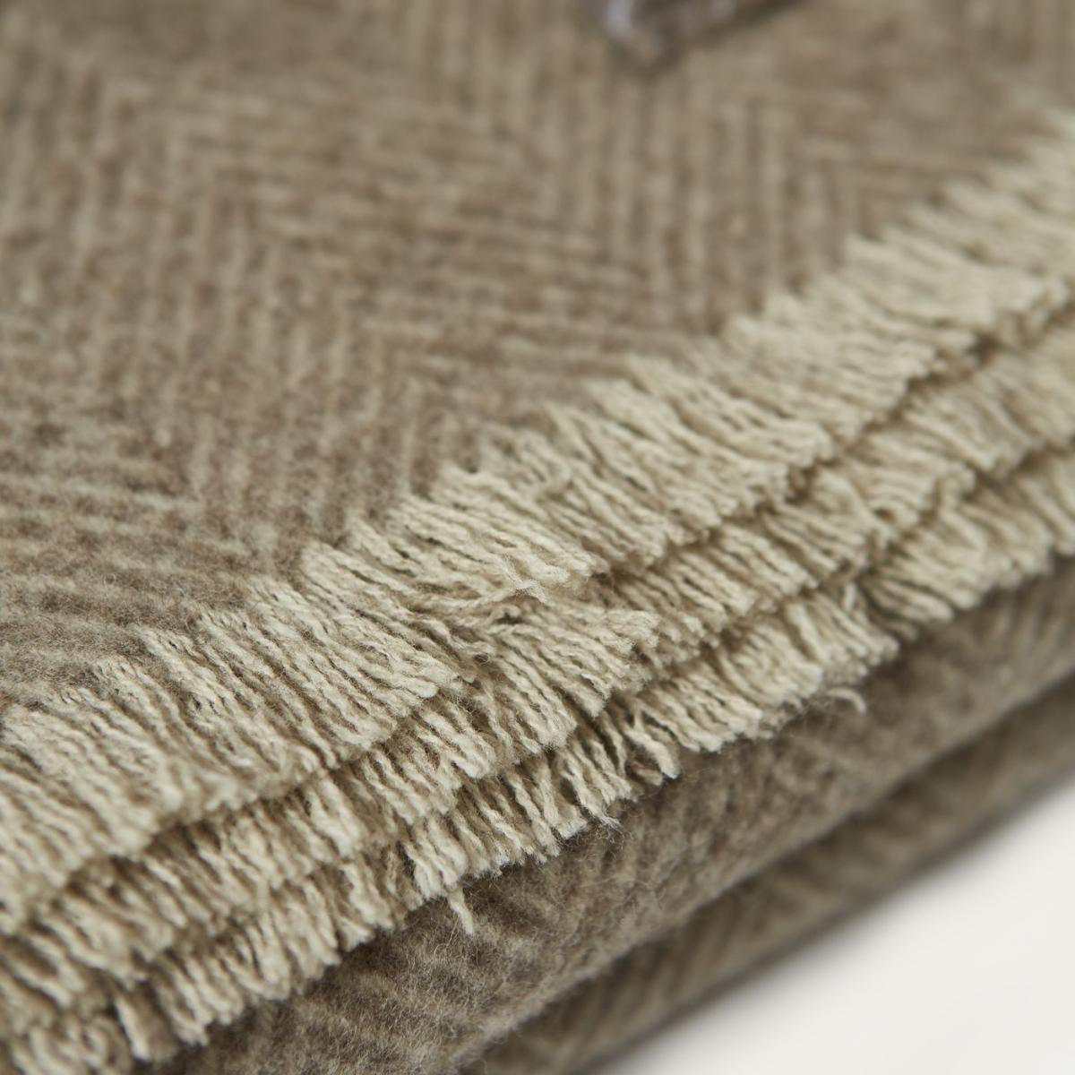 Beige Herringbone Blanket – image 5