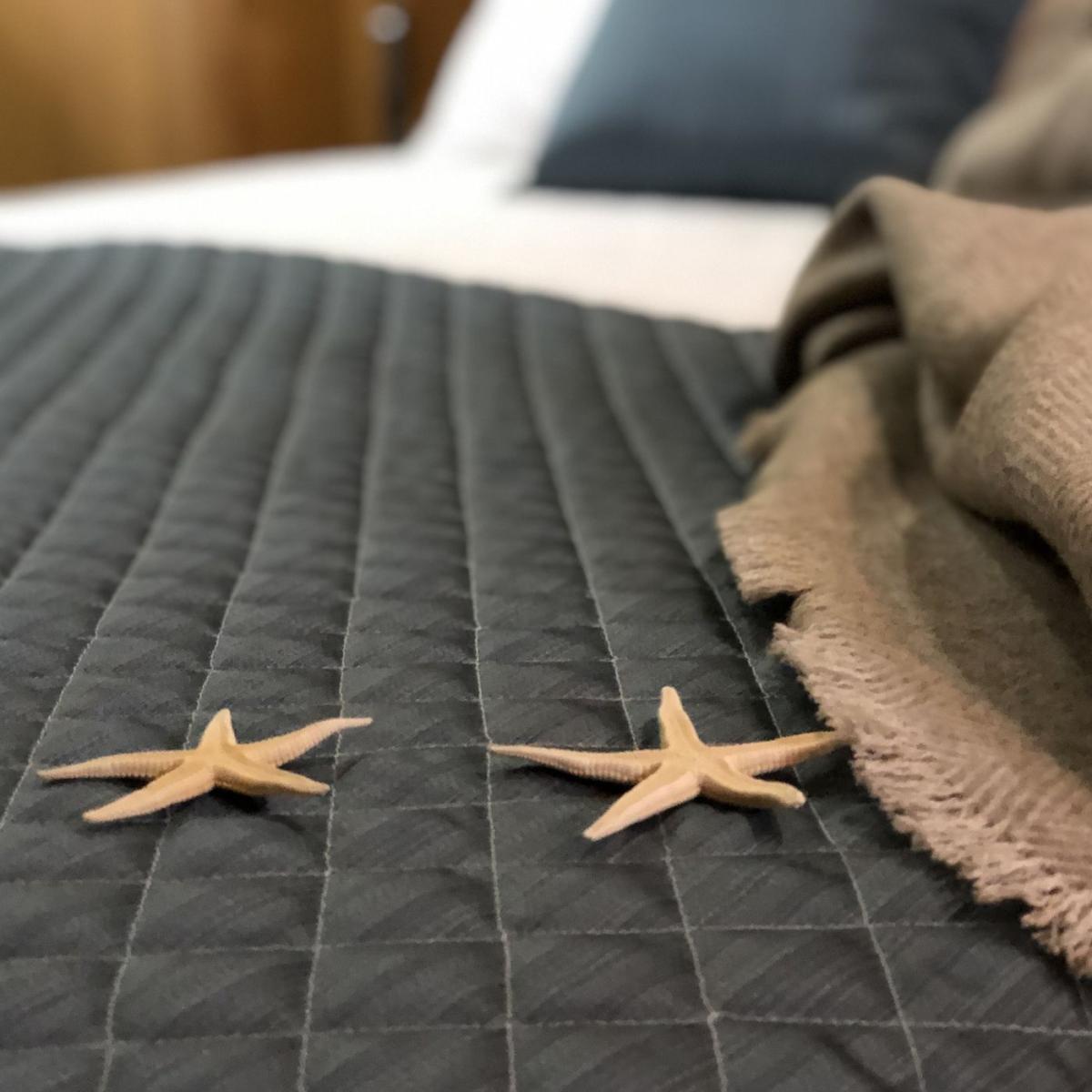 Beige Herringbone Blanket – image 6