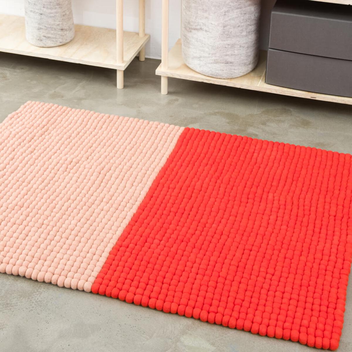 Red/Salmon Contrast Felt Ball Rug – image 5