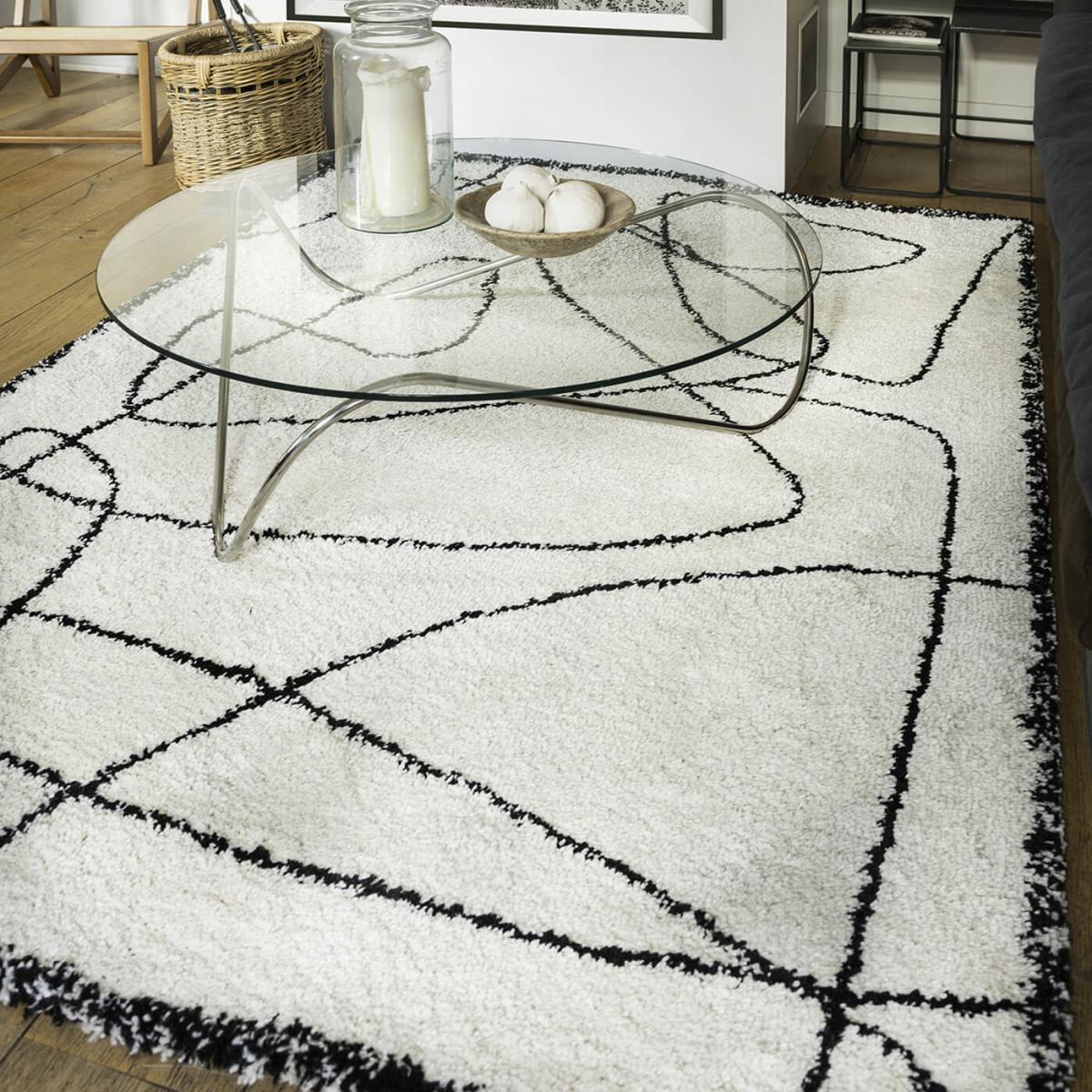 Black/White Eskiss Rug – image 2