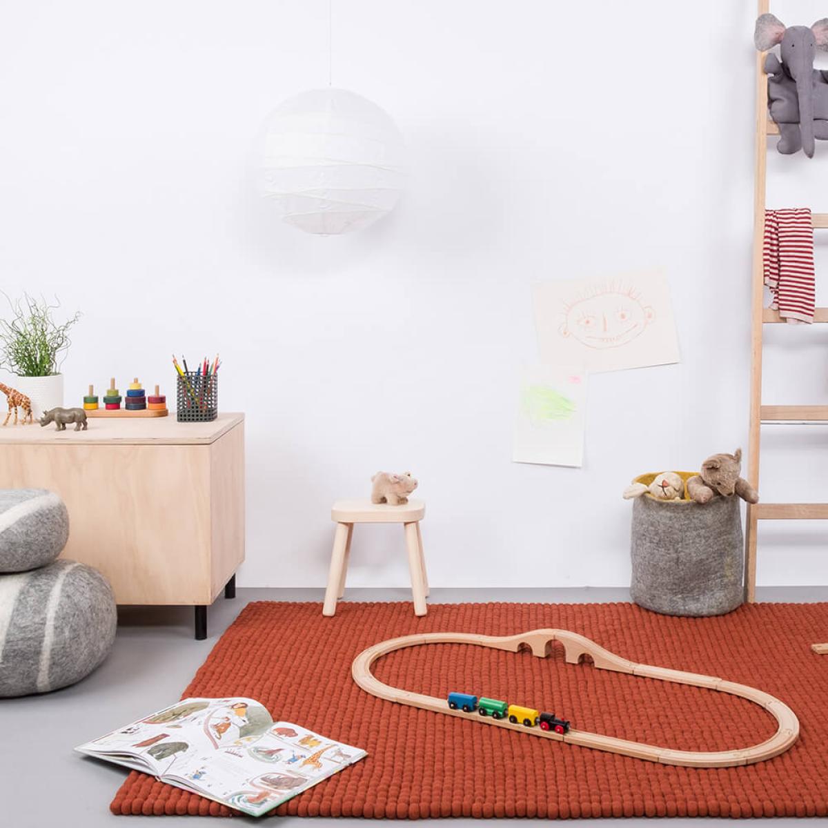 Felt Ball Rug Lora Square – image 7