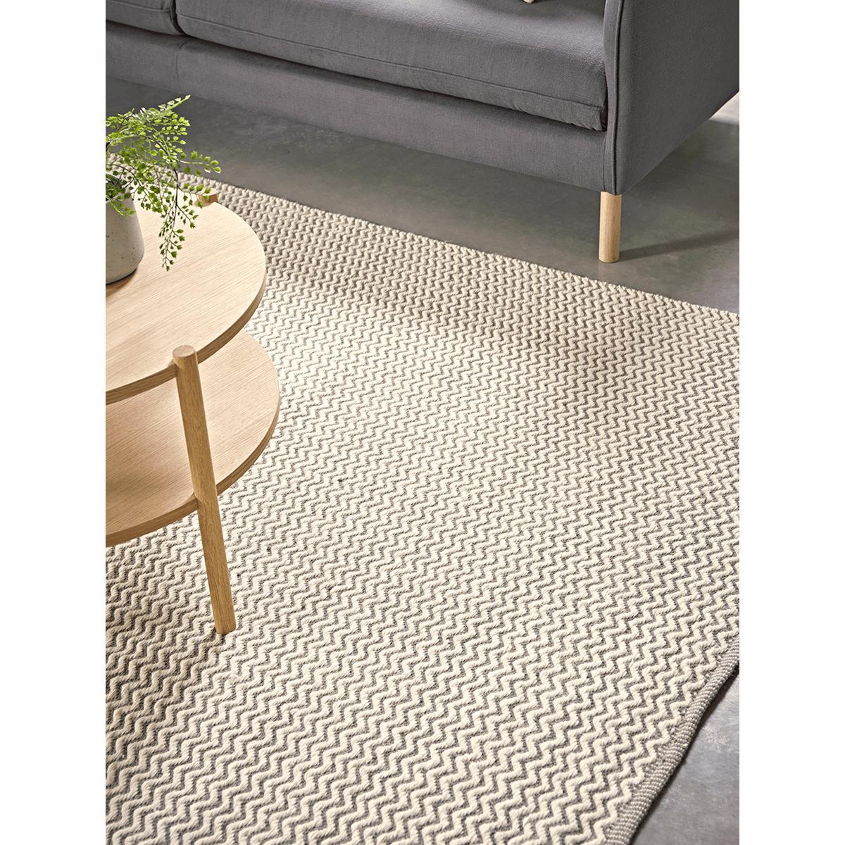 Chevron Rug - Large – image 1