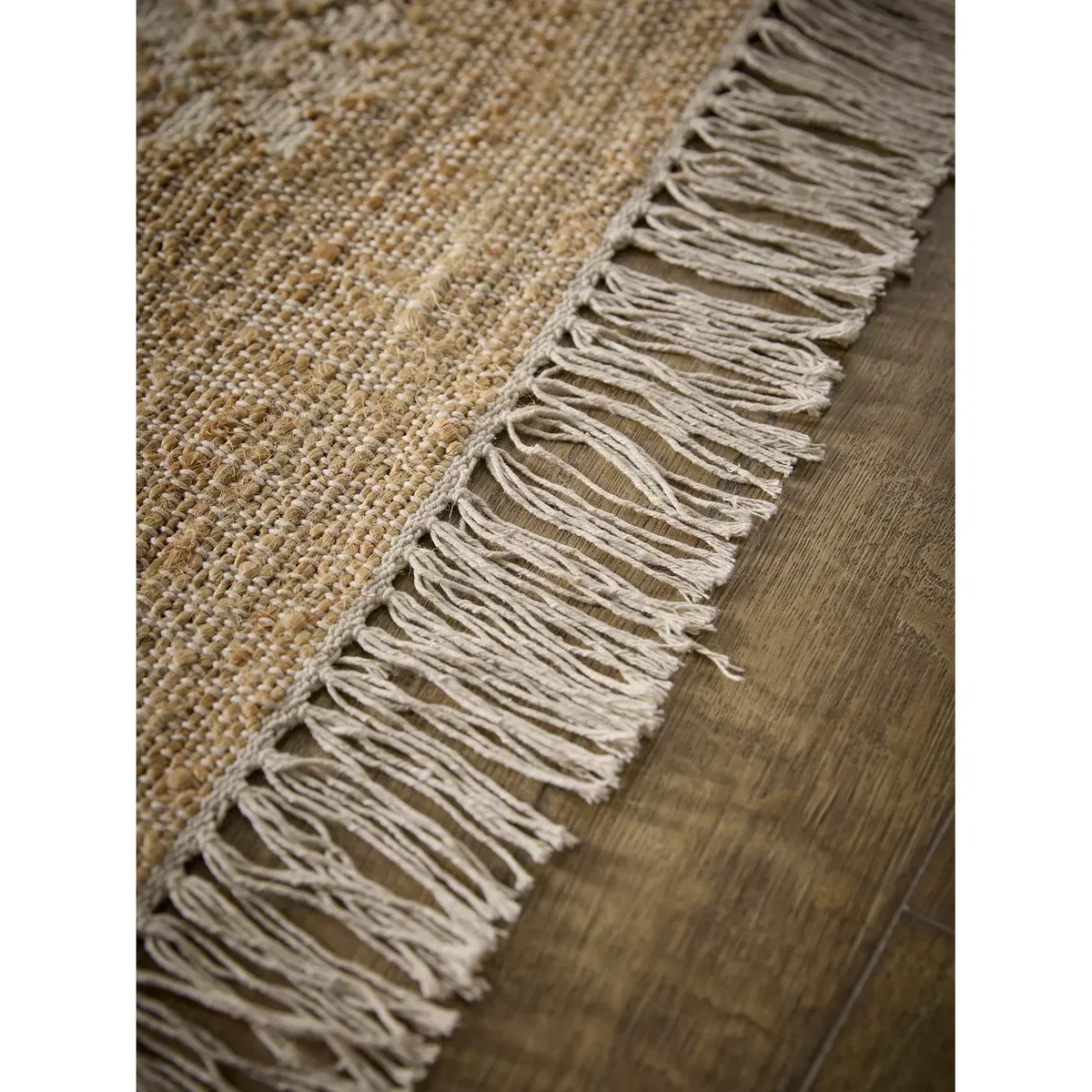 Woven Floral Motif Rug – image 2