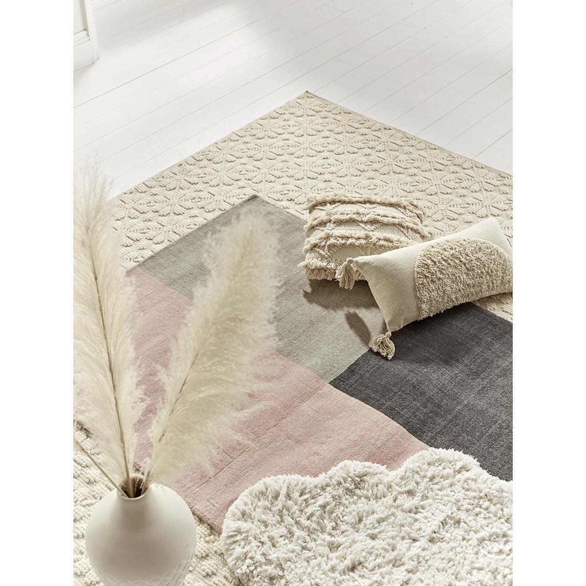 Flora Textured Rug – image 5