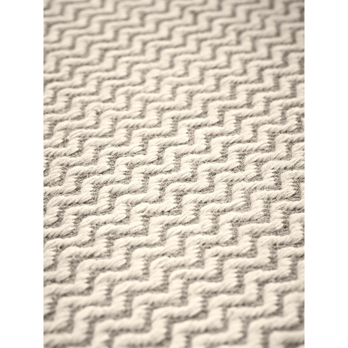 Chevron Rug – image 2