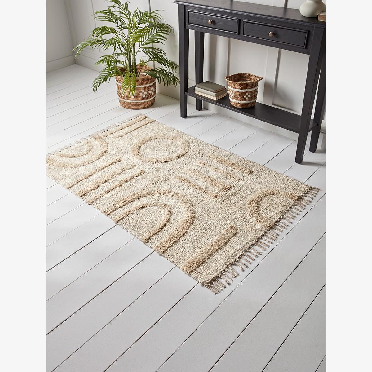 Cream & Natural Tufted Rug – image 1