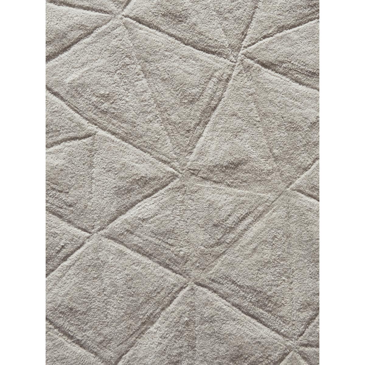 Textured Triangle Rug – image 2