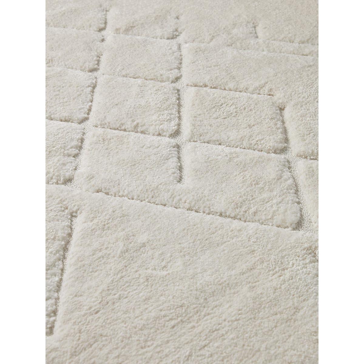 Claudia Rug - Large – image 2