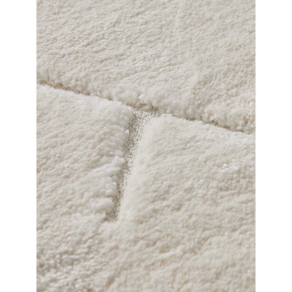 Claudia Rug - Large – image 3