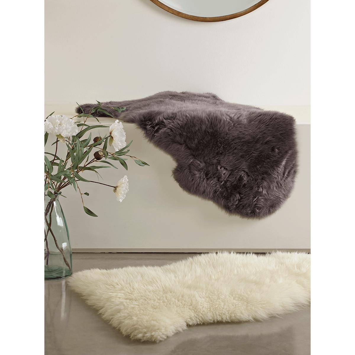Sumptuous Sheepskin Single Rug - Ivory – image 2