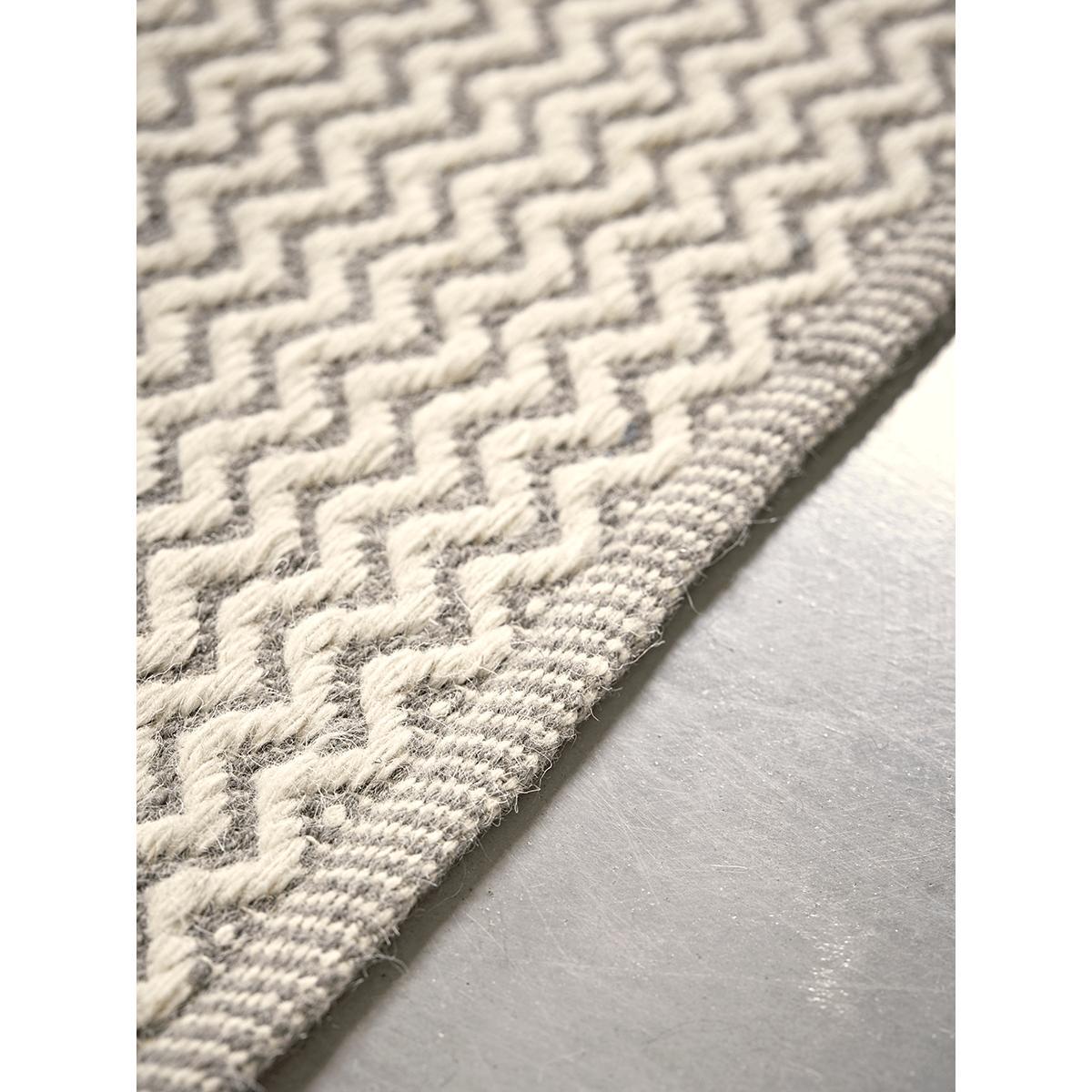 Chevron Rug - Medium – image 4