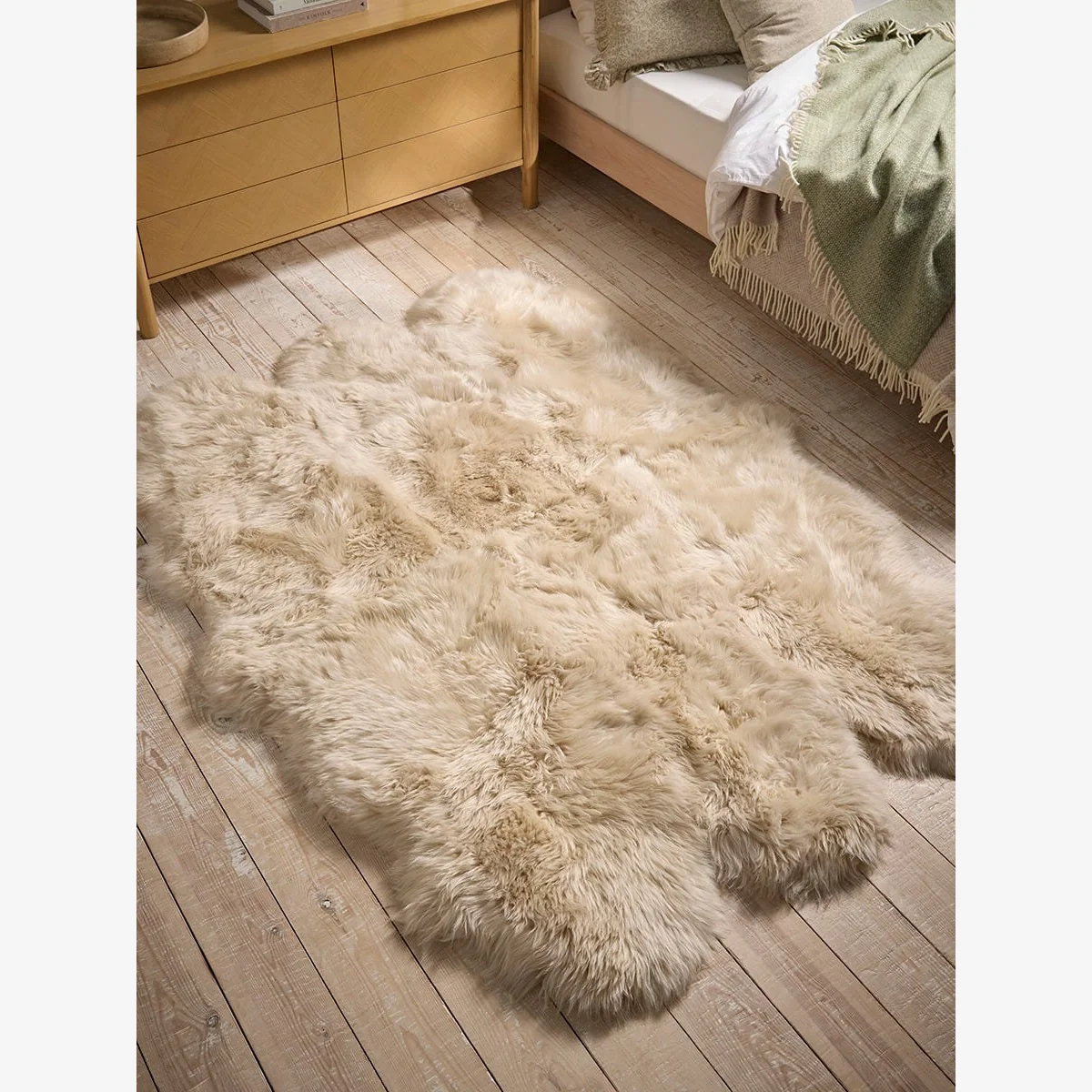 Sumptuous Sheepskin Sexto Rug - Natural – image 1