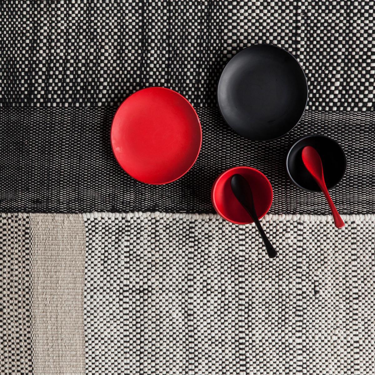 Tres Stripe Rug Black Small – image 1