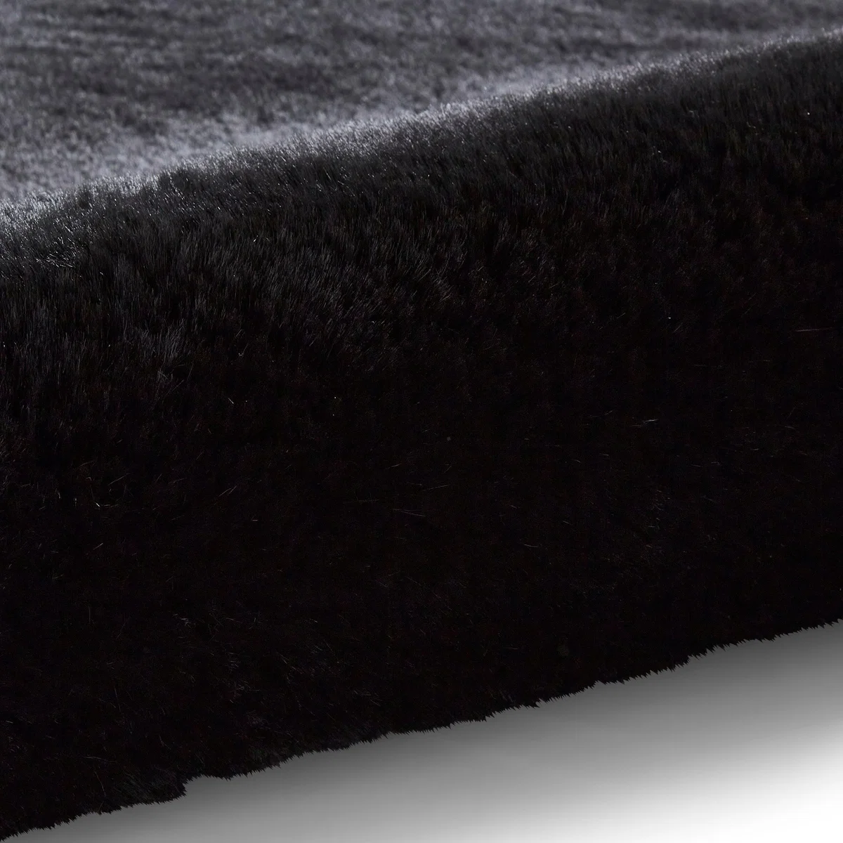 Super Teddy Rectangle Rug Black – image 9