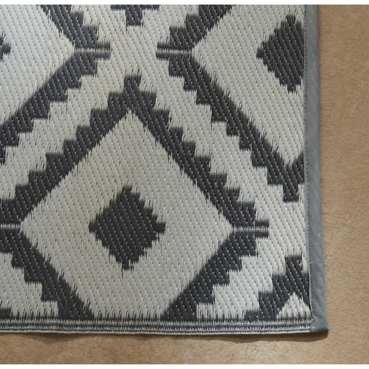 Maroc Geo Plastic Outdoor Mat Black – image 2