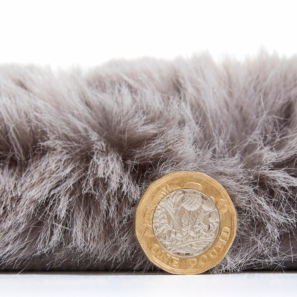 Super Teddy Rectangle Rug Grey – image 7