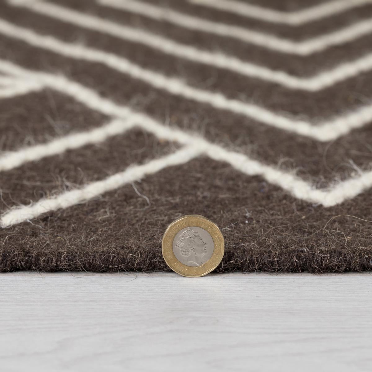 Journey Wool Rug Black and White – image 5