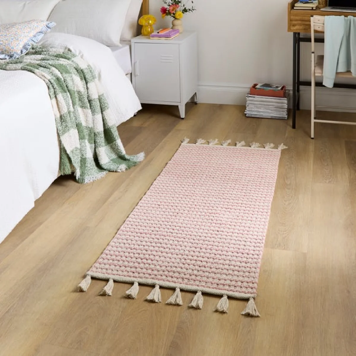 Cotton Linear Pink Scatter Rug – image 1