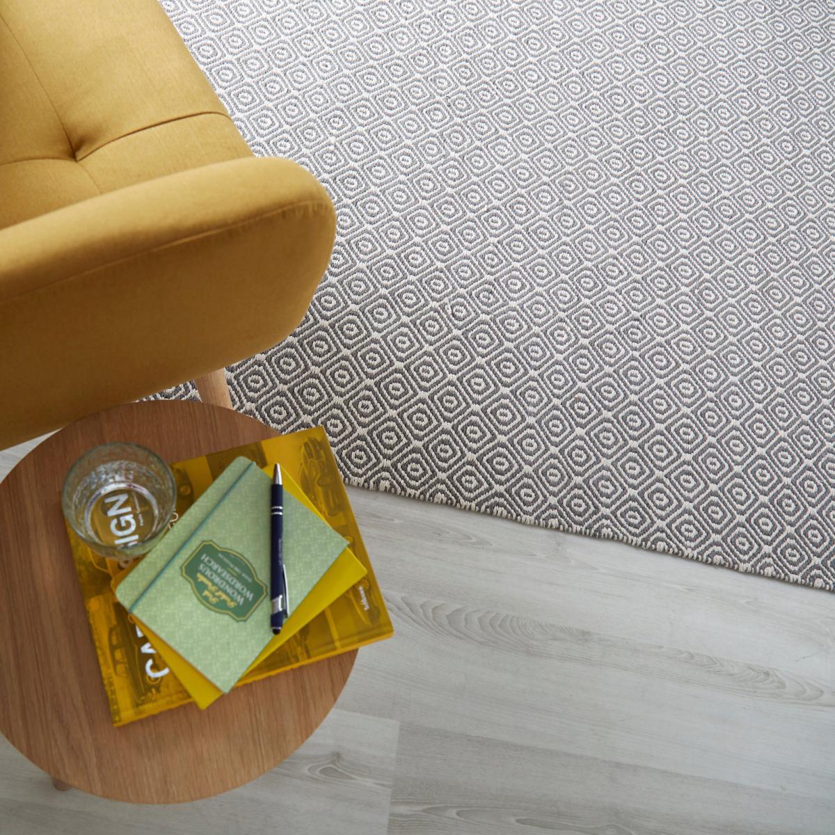 Grey Diamond Geometric Weave Rug Grey – image 3