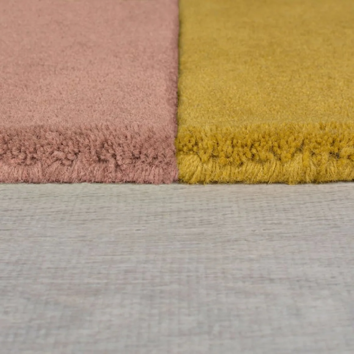 Lozenge Abstract Shaped Wool Rug – image 4