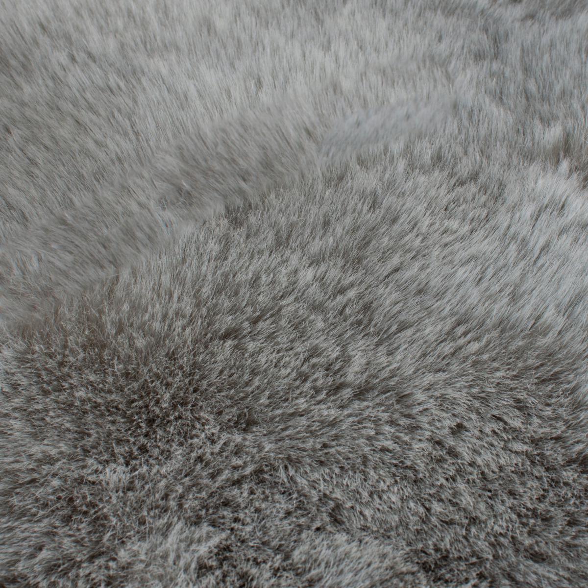 Luxury Faux Fur Pelt Rug Luxury Faux Fur Pelt Grey – image 3